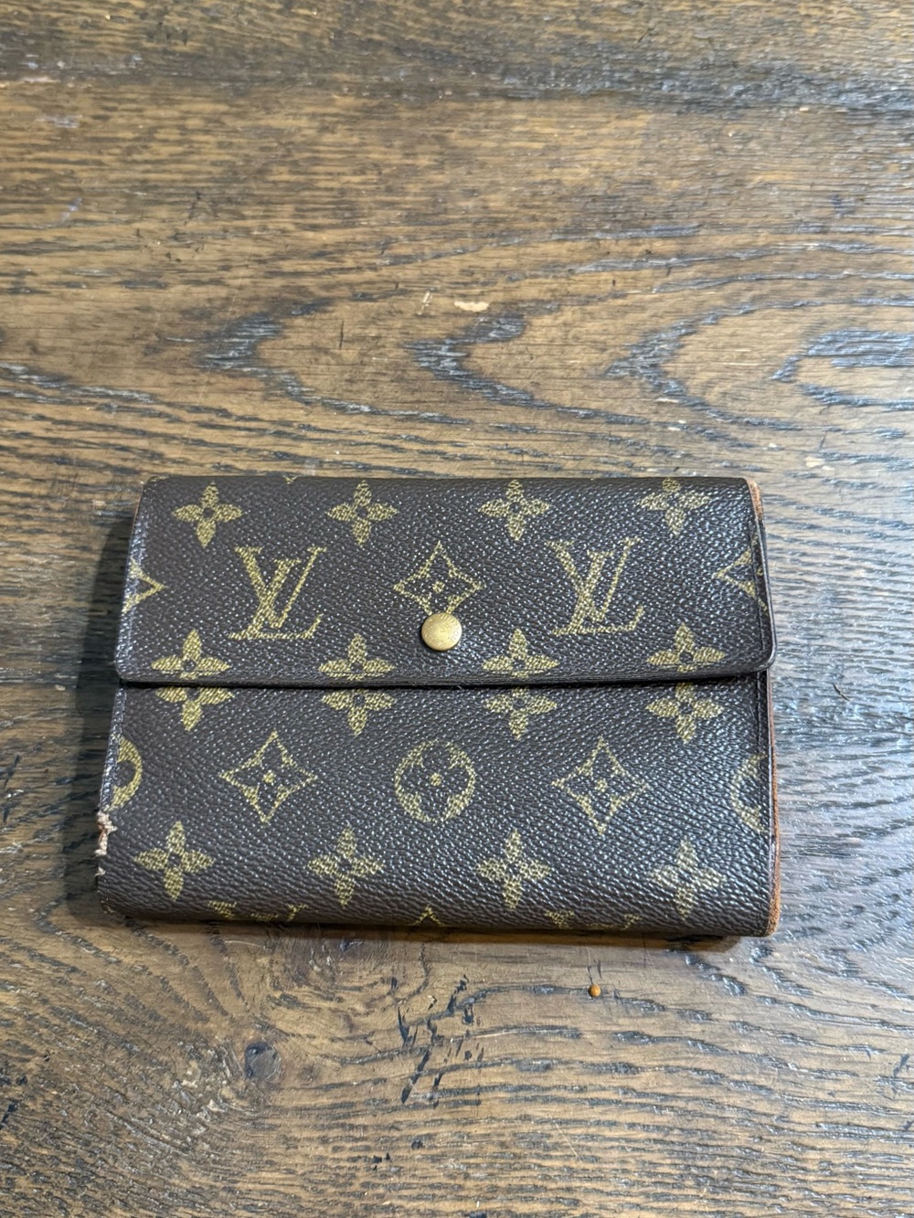 Louis Vuitton Tan Leather Fold Wallet with Gold Snap